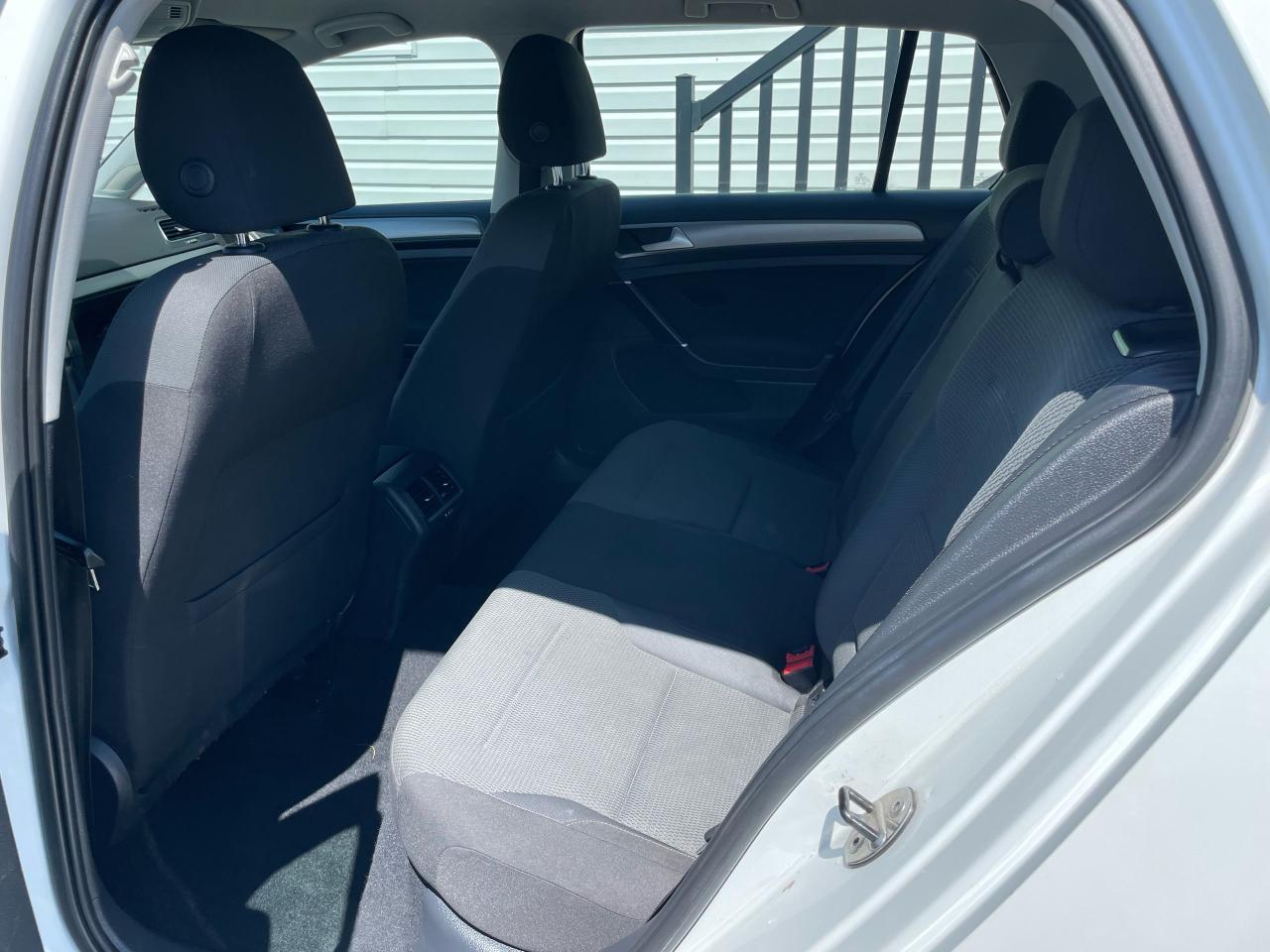 2016 Volkswagen Golf TRENDLINE - Photo #18