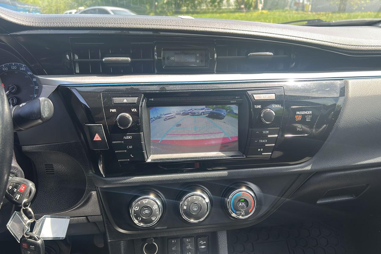 2016 Toyota Corolla S - Photo #12