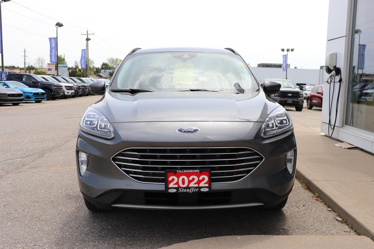 2022 Ford Escape Titanium Plug-In Hybrid FWD Photo4