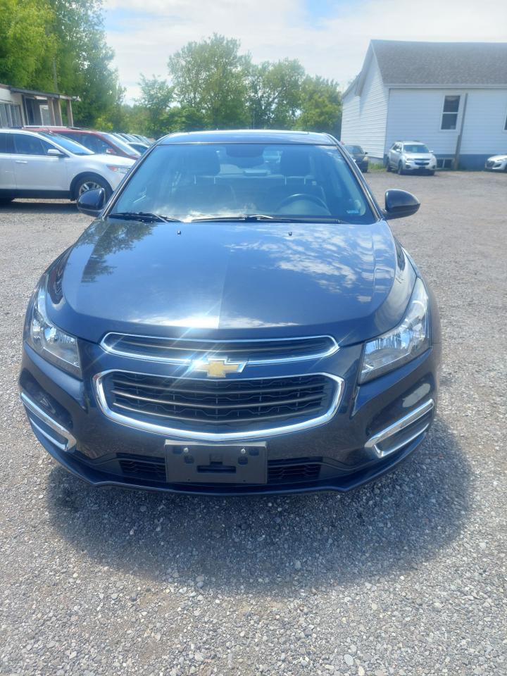 2015 Chevrolet Cruze 2LT - Photo #2