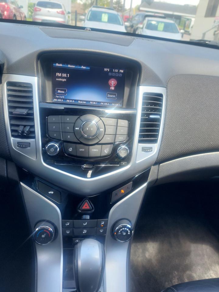 2015 Chevrolet Cruze 2LT - Photo #12