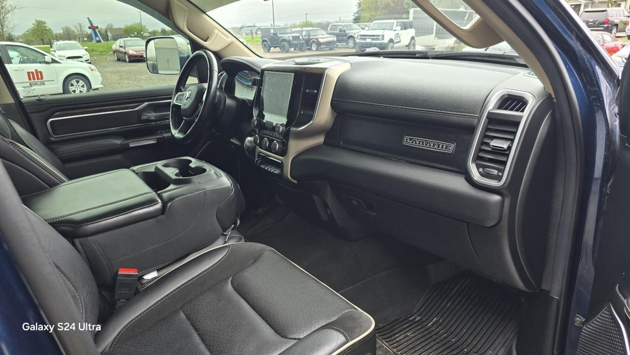 2020 RAM 1500 Laramie - Photo #4