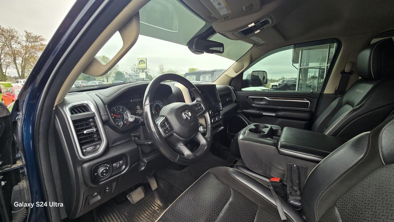2020 RAM 1500 Laramie - Photo #9