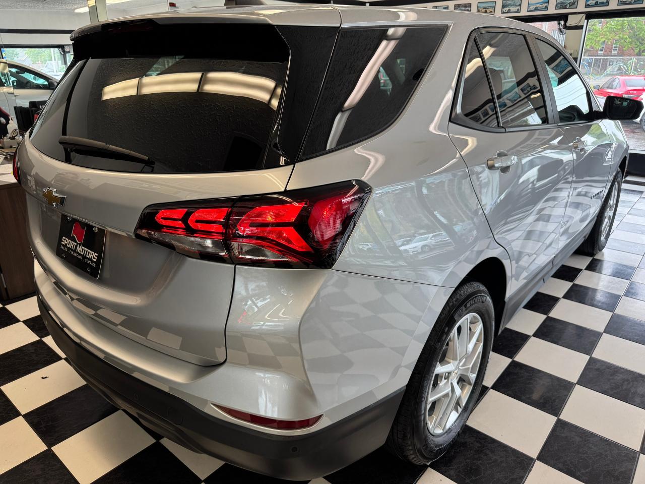 2022 Chevrolet Equinox LS+New Brakes+Camera+Collision Alert+CLEAN CARFAX Photo44
