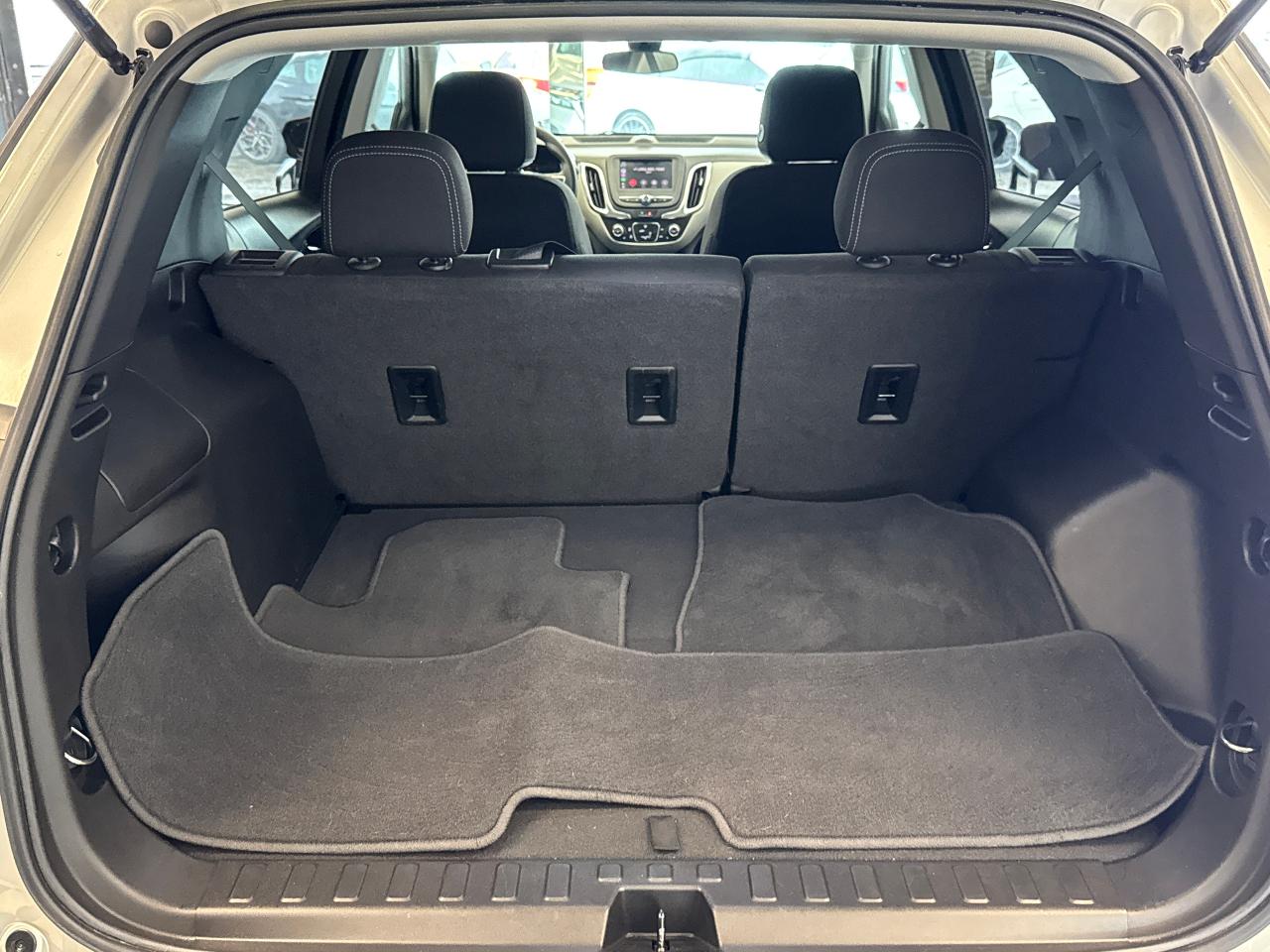 2022 Chevrolet Equinox LS+New Brakes+Camera+Collision Alert+CLEAN CARFAX Photo95