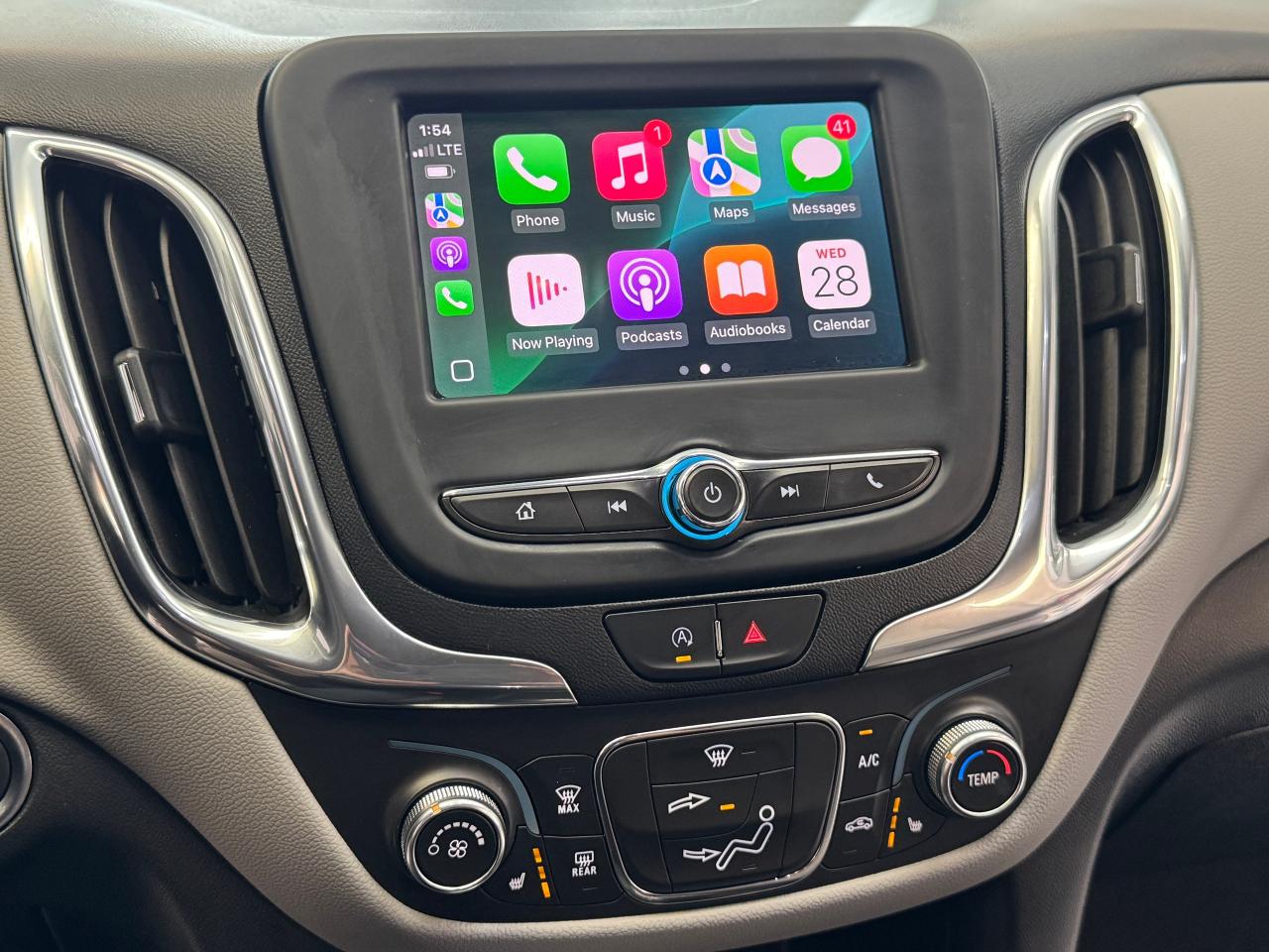 2022 Chevrolet Equinox LS+New Brakes+Camera+Collision Alert+CLEAN CARFAX - Photo #16