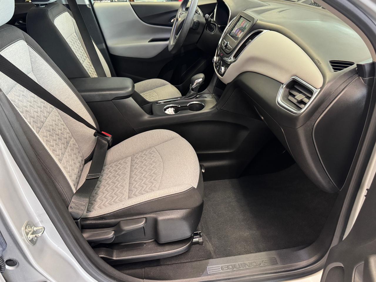 2022 Chevrolet Equinox LS+New Brakes+Camera+Collision Alert+CLEAN CARFAX Photo91