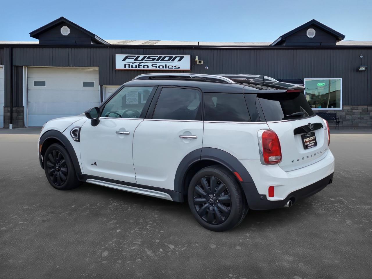 2019 MINI Cooper Countryman Cooper S-AWD-NAVIGATION-SUNROOF-LEATHER-REAR CAMER - Photo #3