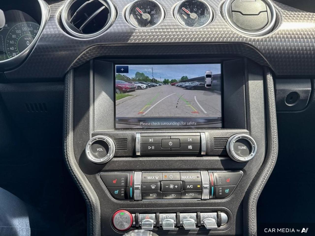 2019 Ford Mustang GT PREMIUM FASTBACK / NO ACCIDENTS / LEATHER / NAV - Photo #14