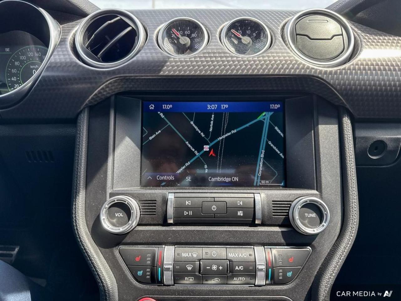 2019 Ford Mustang GT PREMIUM FASTBACK / NO ACCIDENTS / LEATHER / NAV - Photo #13