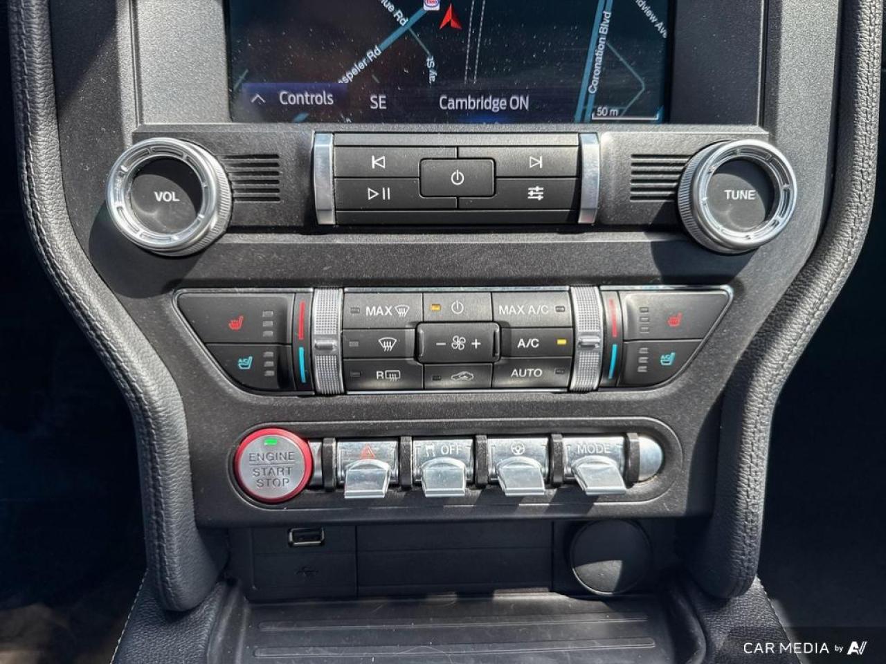 2019 Ford Mustang GT PREMIUM FASTBACK / NO ACCIDENTS / LEATHER / NAV - Photo #15