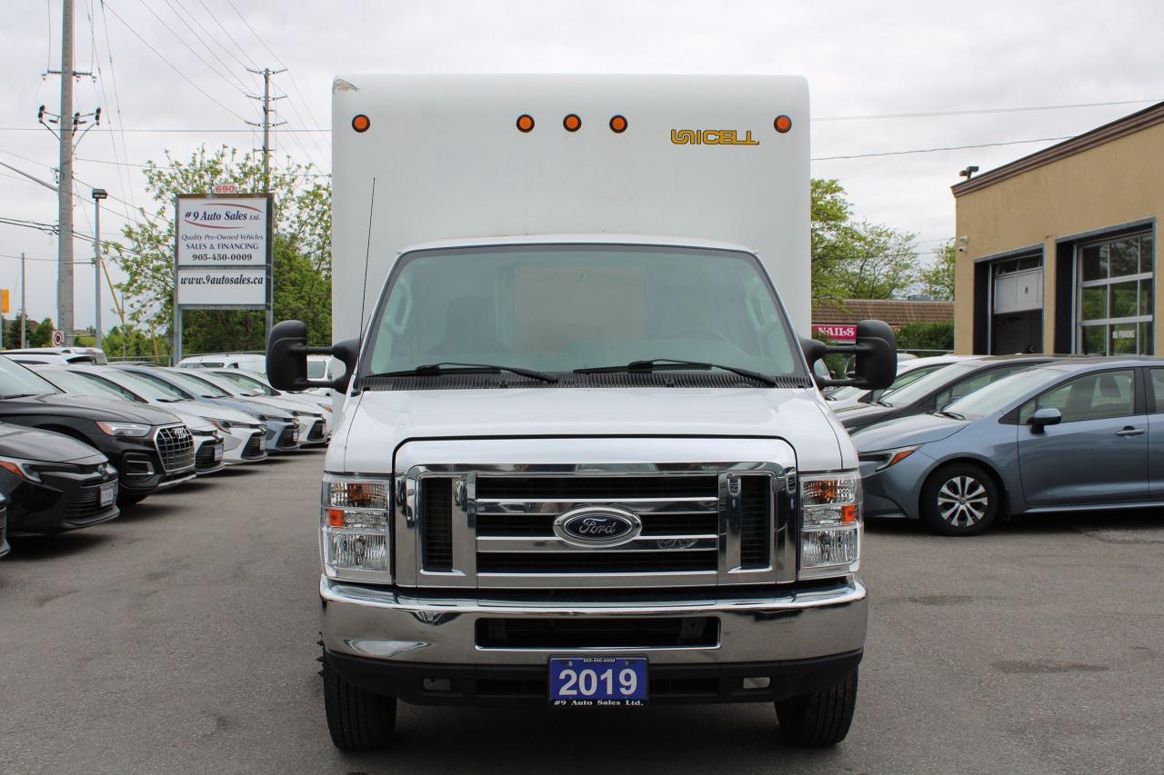 2019 Ford E-Series Cutaway  - Photo #2