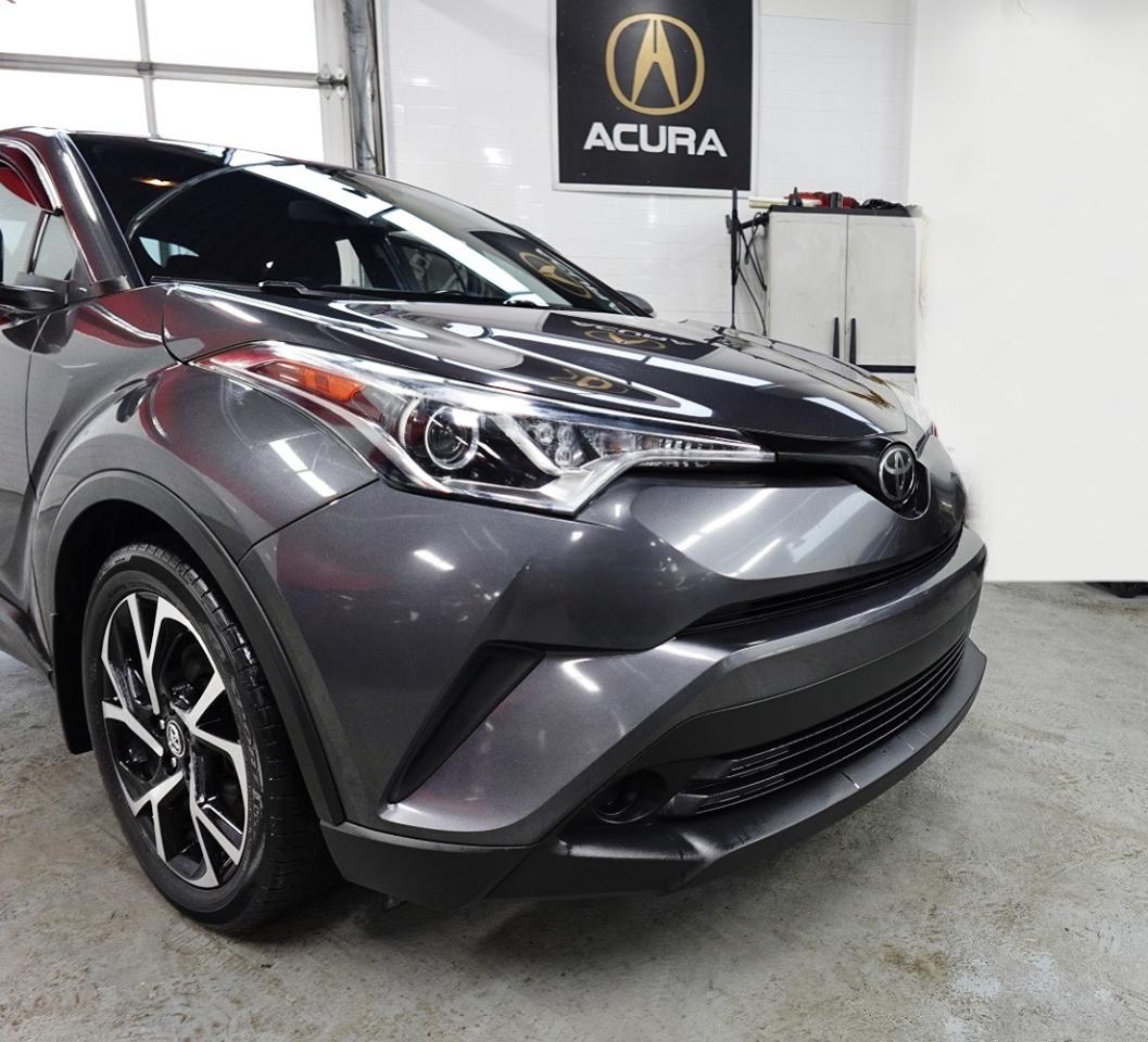 2018 Toyota C-HR XLE MODEL,NO ACCIDENT,LOADED,SERVICE RECORDS - Photo #12
