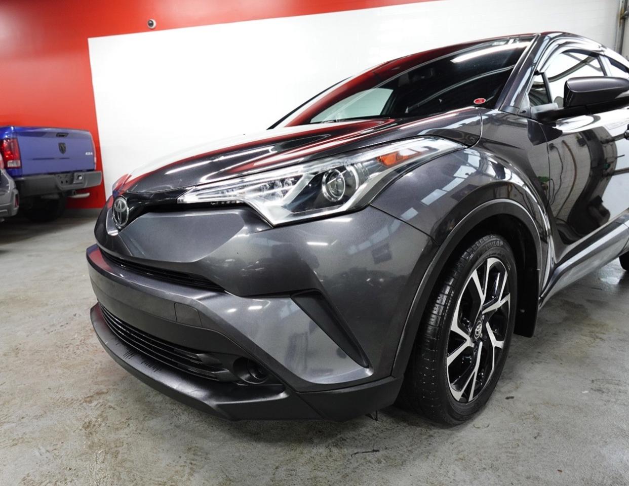 2018 Toyota C-HR XLE MODEL,NO ACCIDENT,LOADED,SERVICE RECORDS - Photo #11
