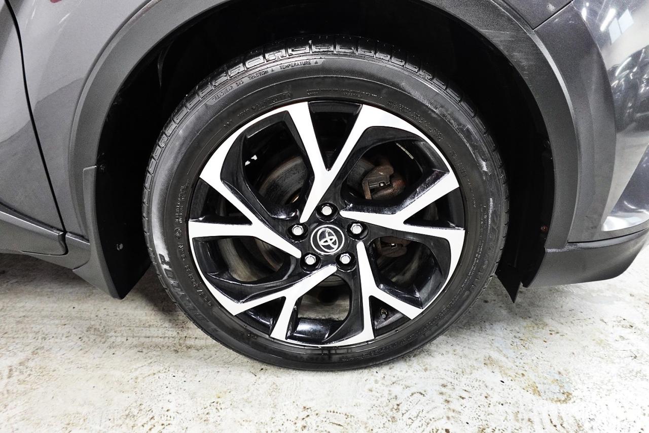 2018 Toyota C-HR XLE MODEL,NO ACCIDENT,LOADED,SERVICE RECORDS - Photo #9