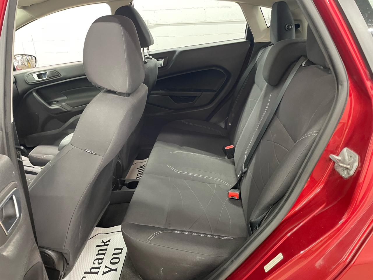 2014 Ford Fiesta SE Photo30