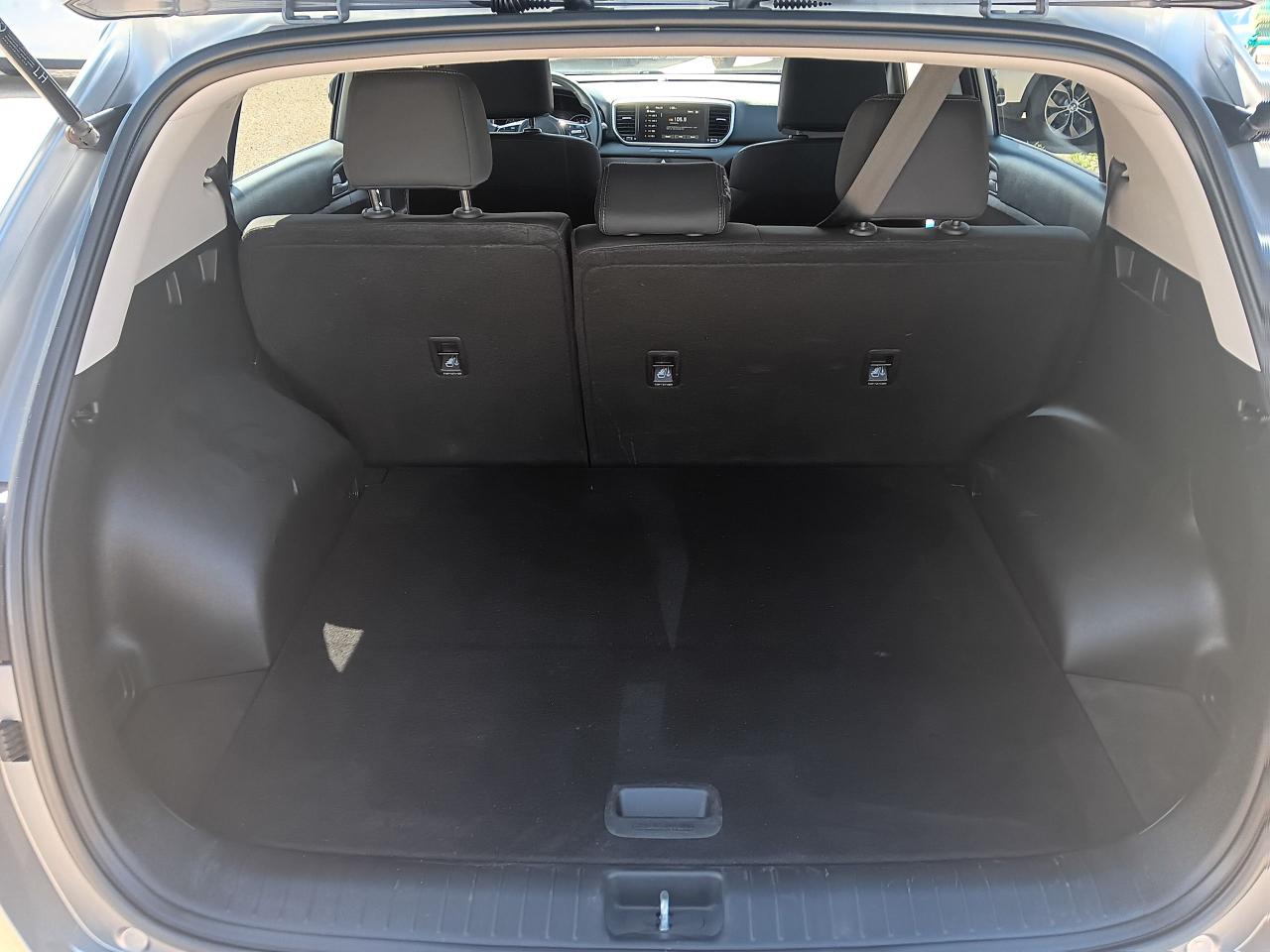 2021 Kia Sportage LX AWD Blindspot Detection, Htd Seats, BU Cam - Photo #7