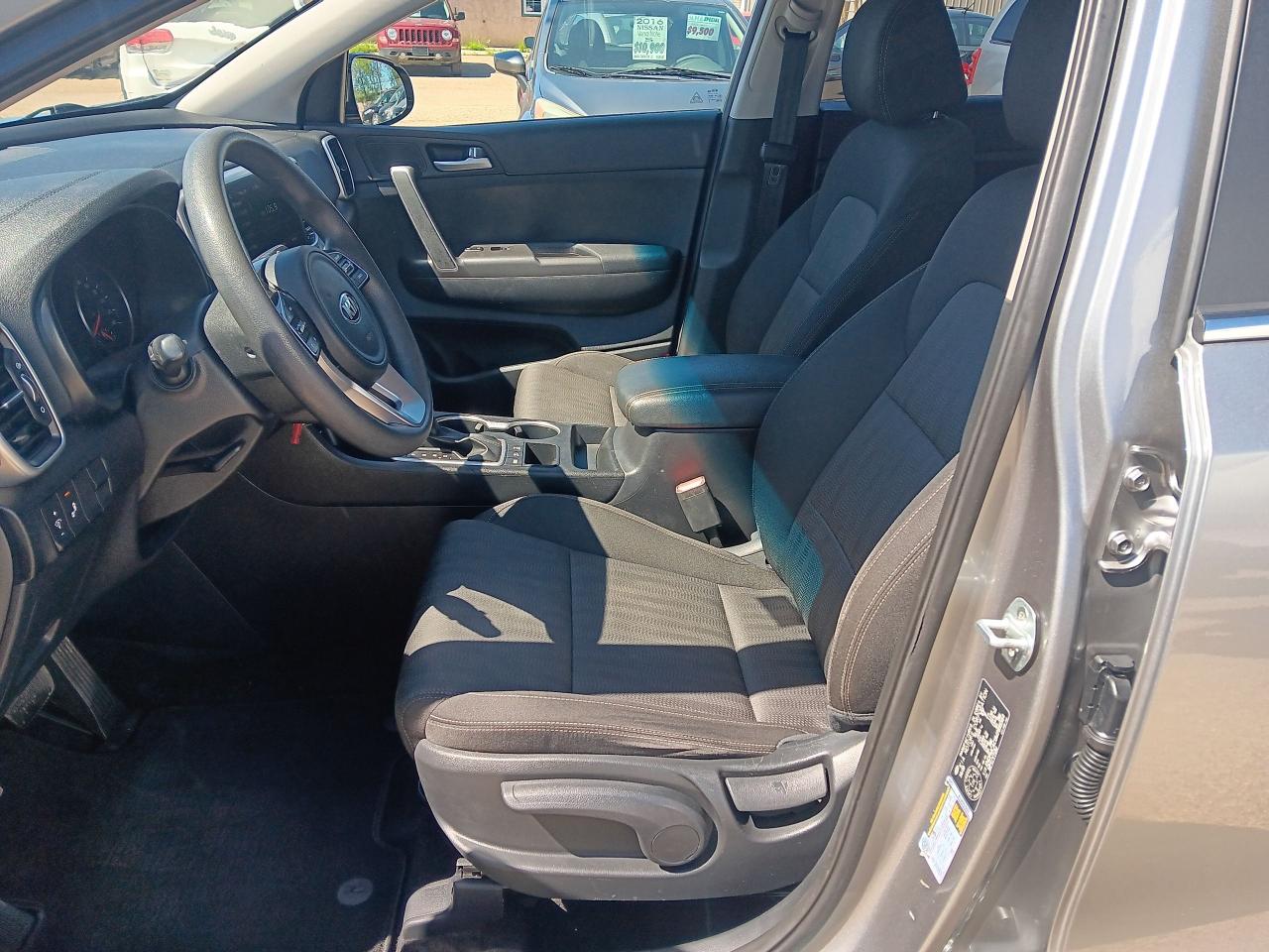 2021 Kia Sportage LX AWD Blindspot Detection, Htd Seats, BU Cam - Photo #14