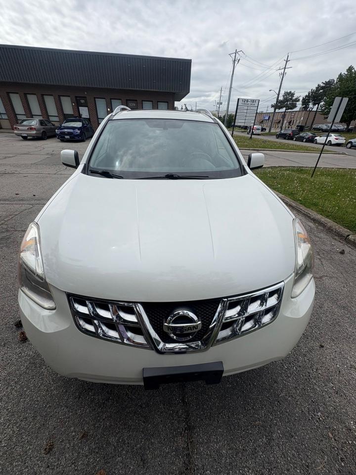 2009 Nissan Rogue SL - Photo #2