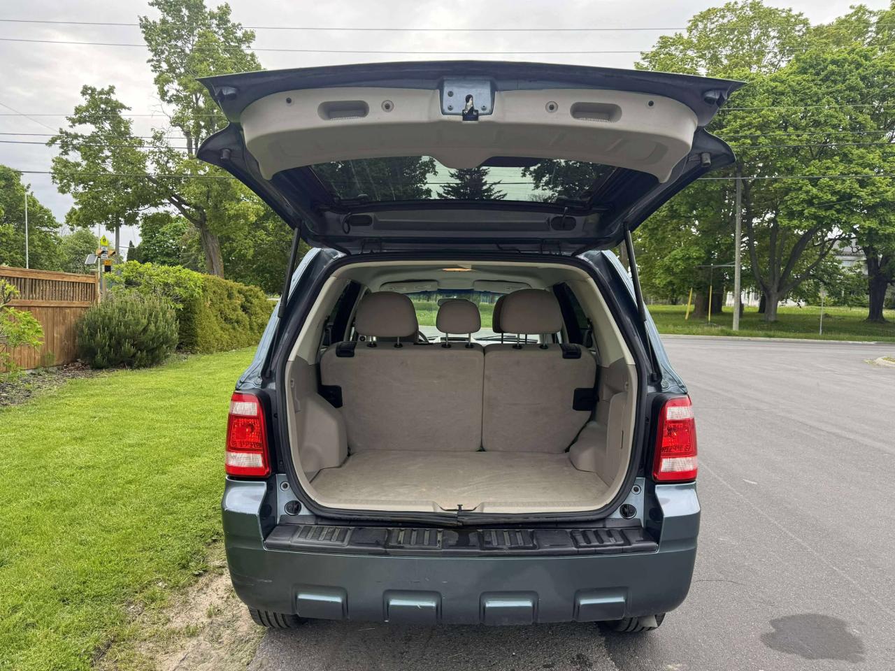 2011 Ford Escape XLT - Photo #9