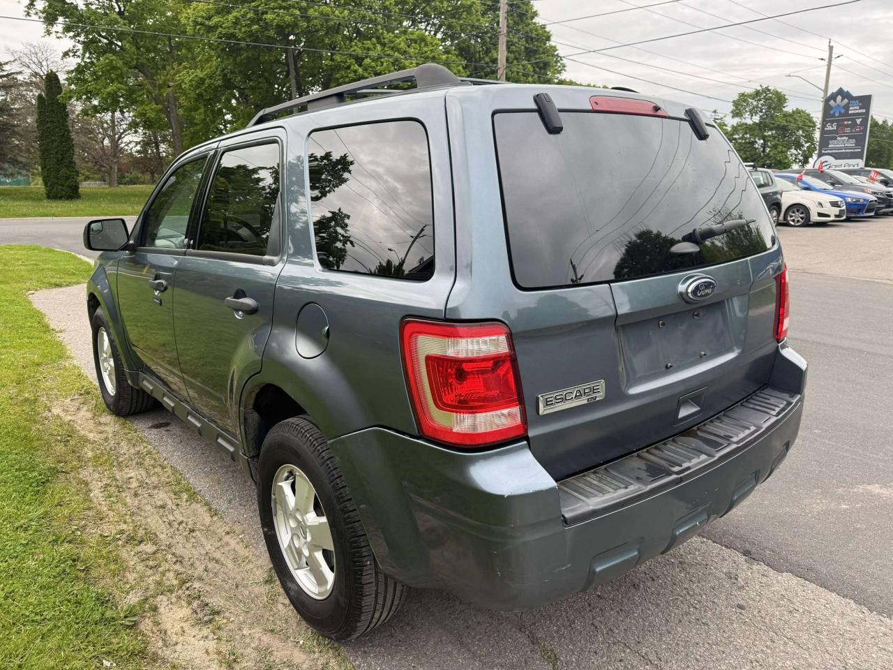 2011 Ford Escape XLT - Photo #5