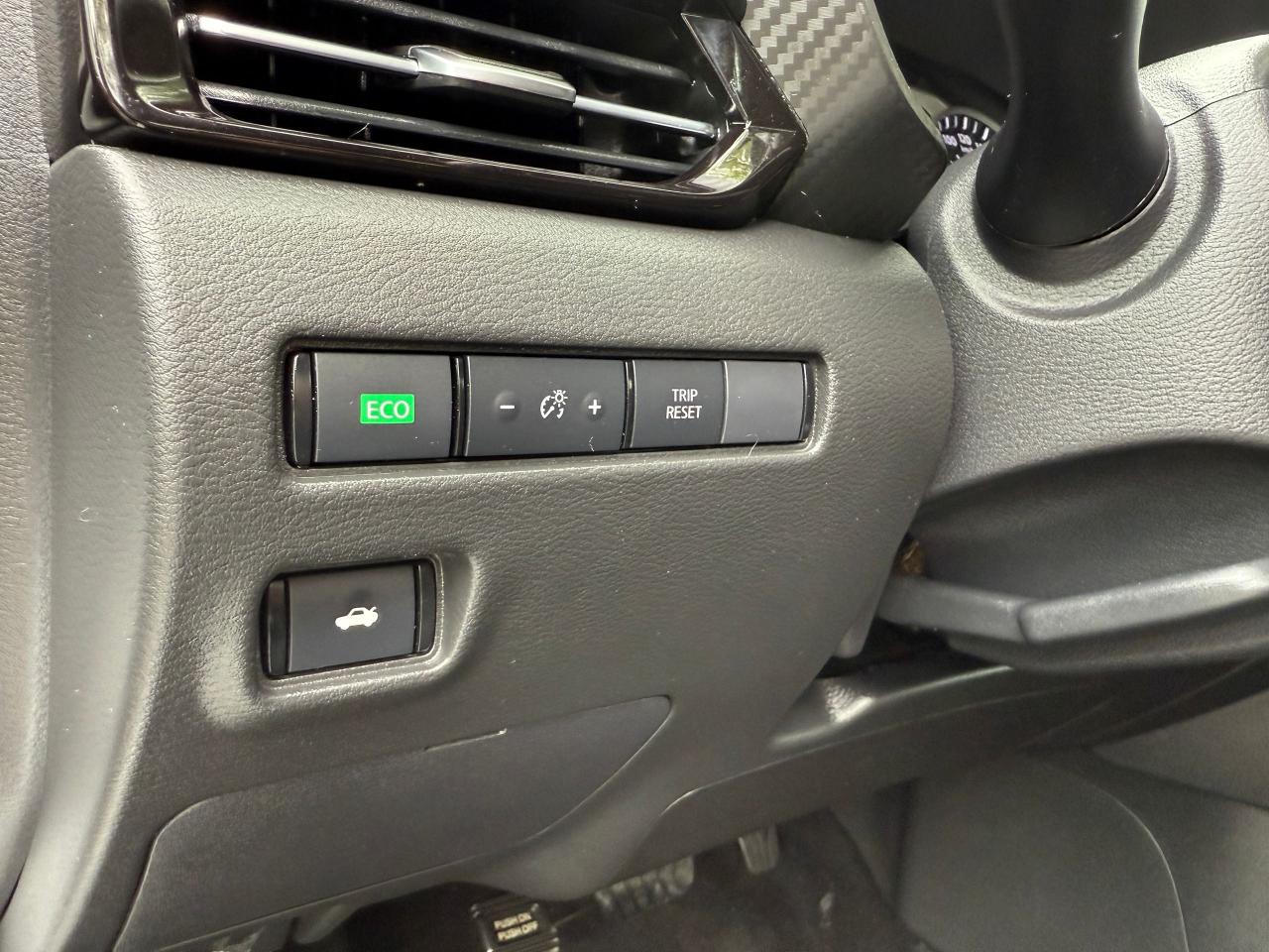 2020 Nissan Sentra SV - Photo #25