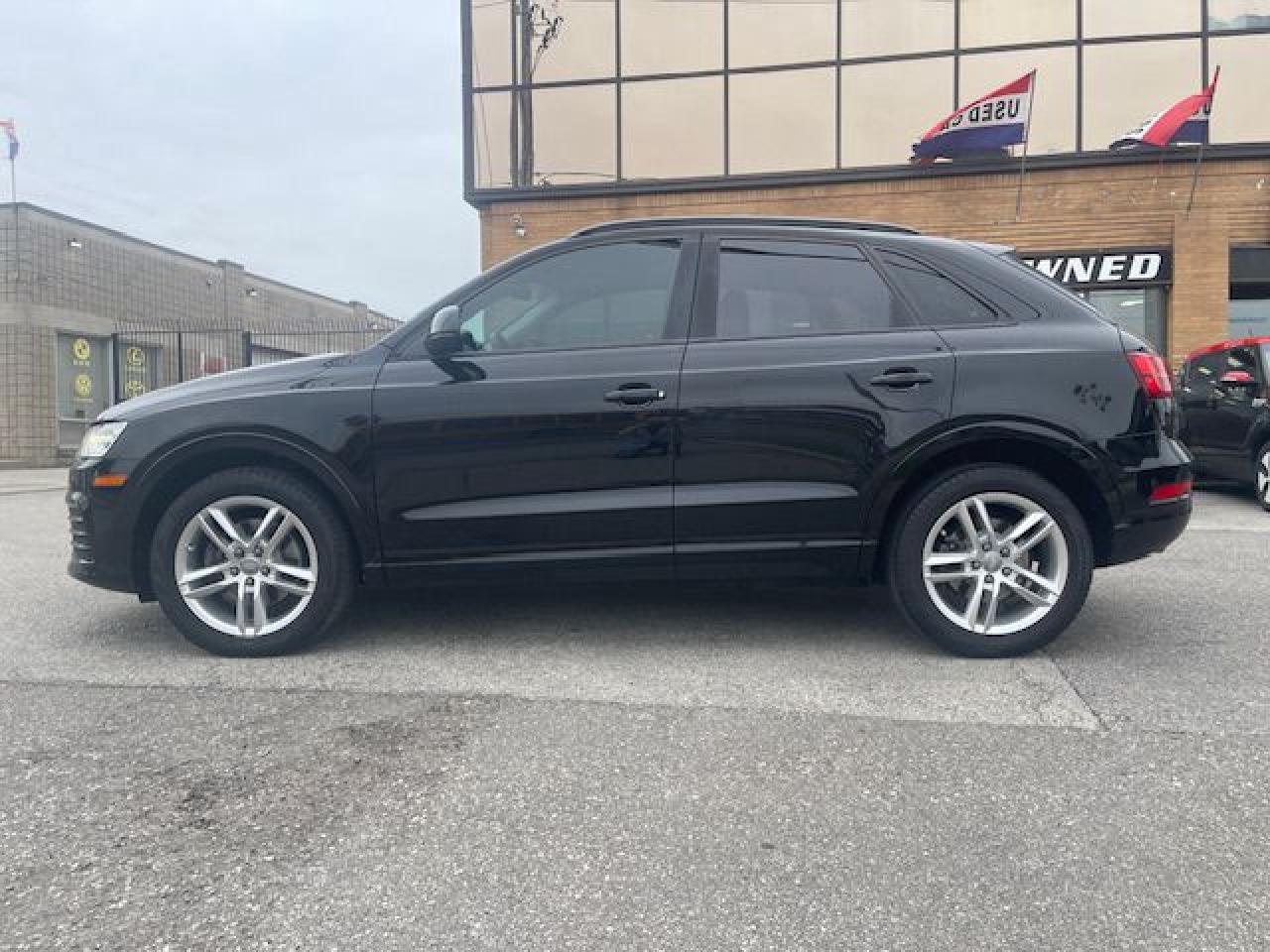2018 Audi Q3 PREMIUM / NAVIGATION / SUNROOF / CAMERA - Photo #3