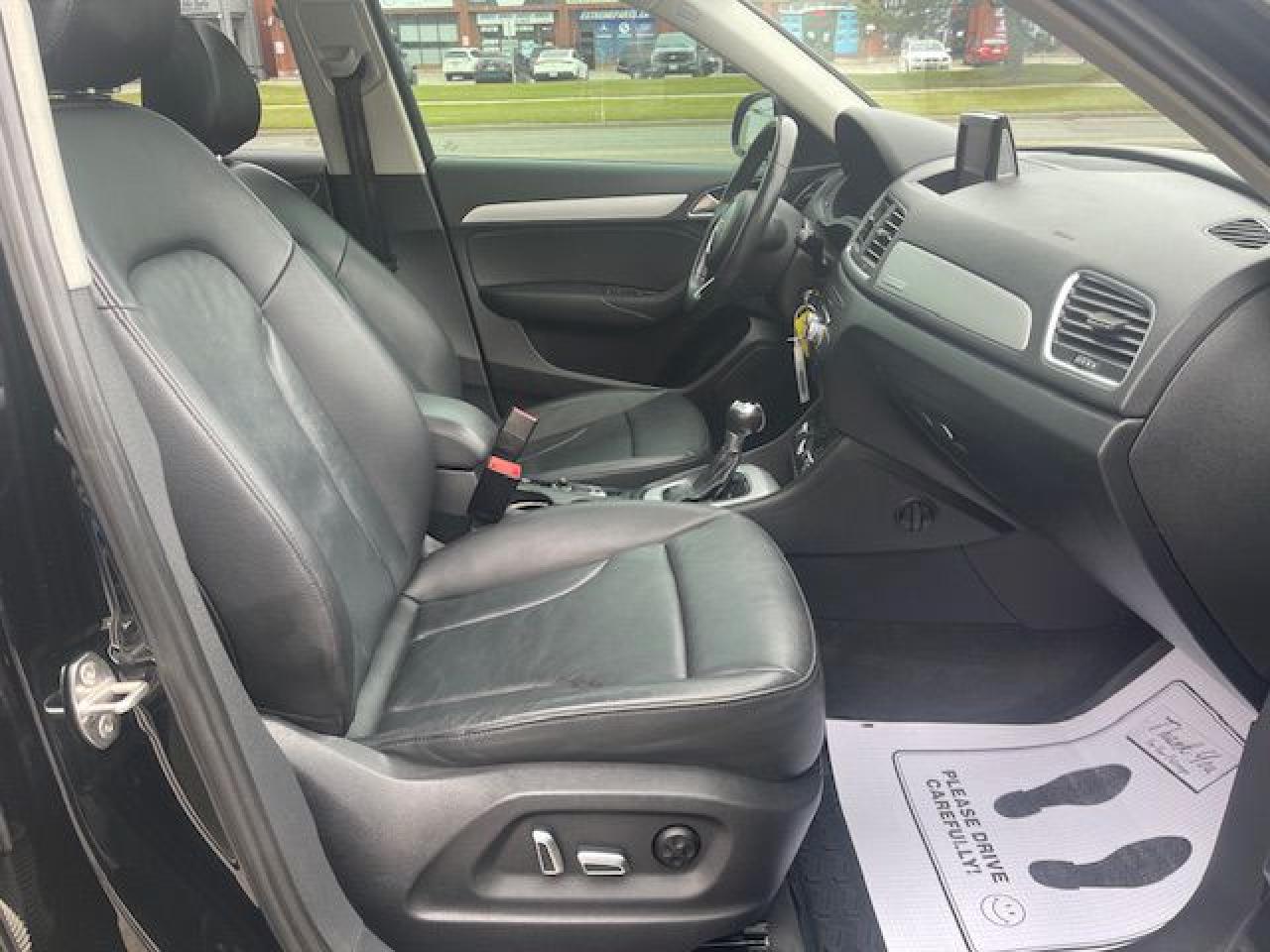2018 Audi Q3 PREMIUM / NAVIGATION / SUNROOF / CAMERA - Photo #20