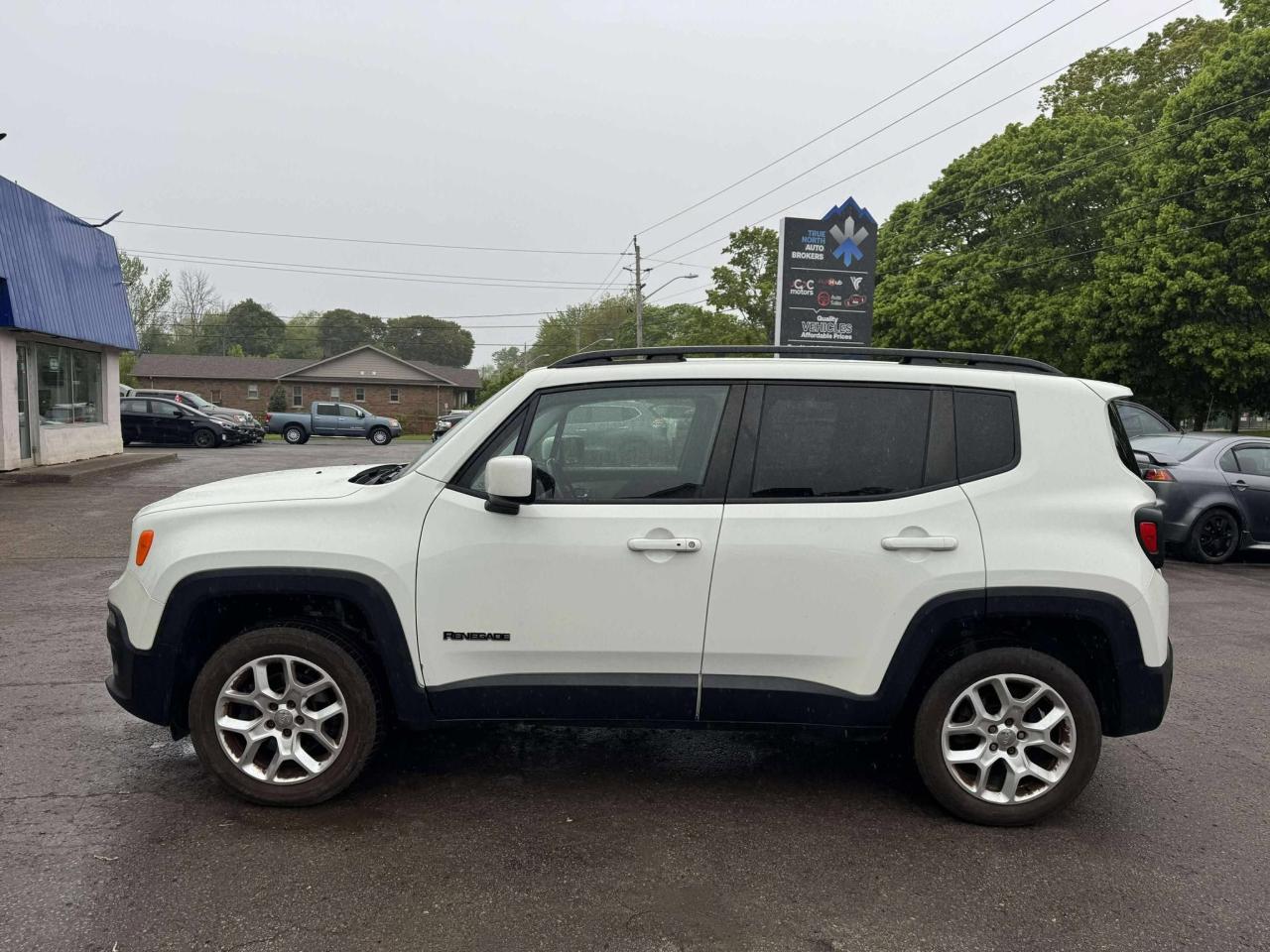 2015 Jeep Renegade North - Photo #4