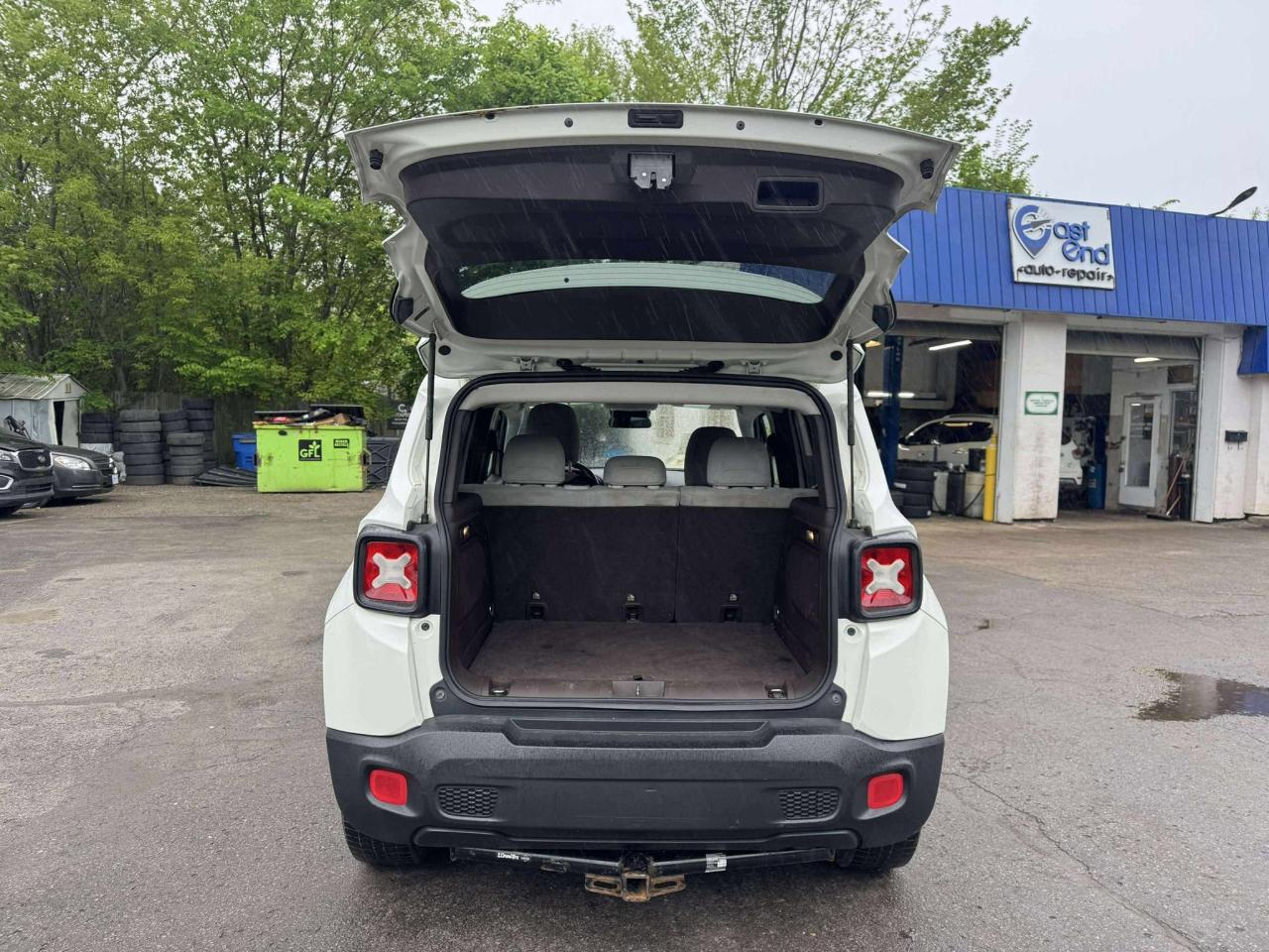 2015 Jeep Renegade North - Photo #9