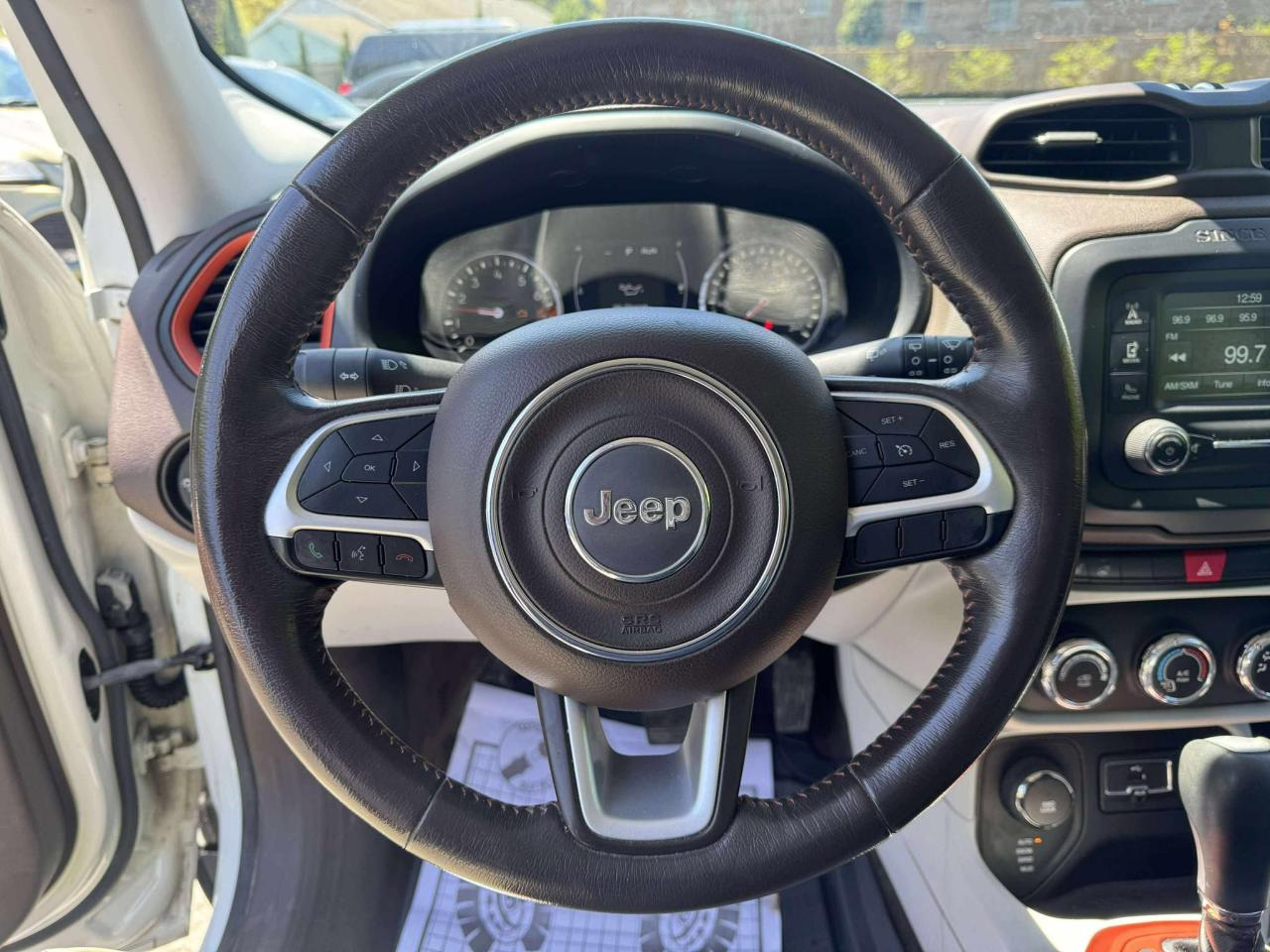 2015 Jeep Renegade North - Photo #18