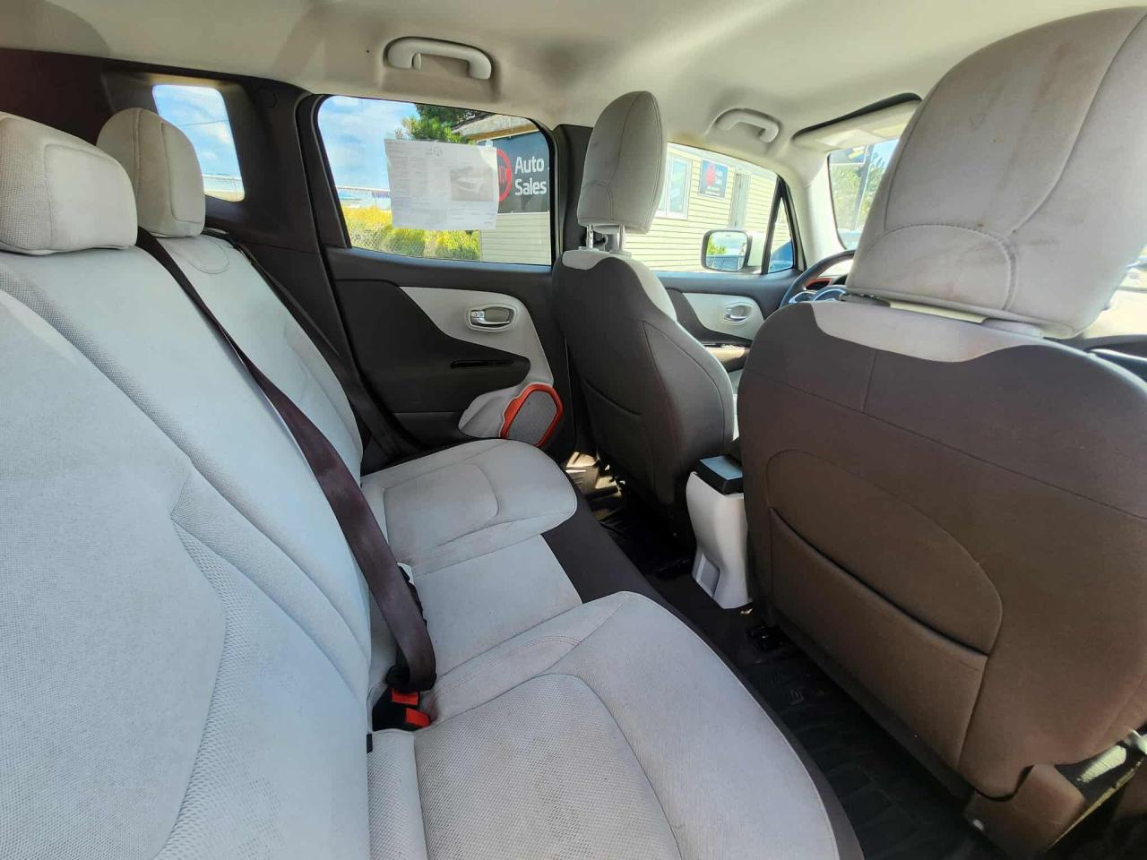 2015 Jeep Renegade 4WD 4dr - Photo #12