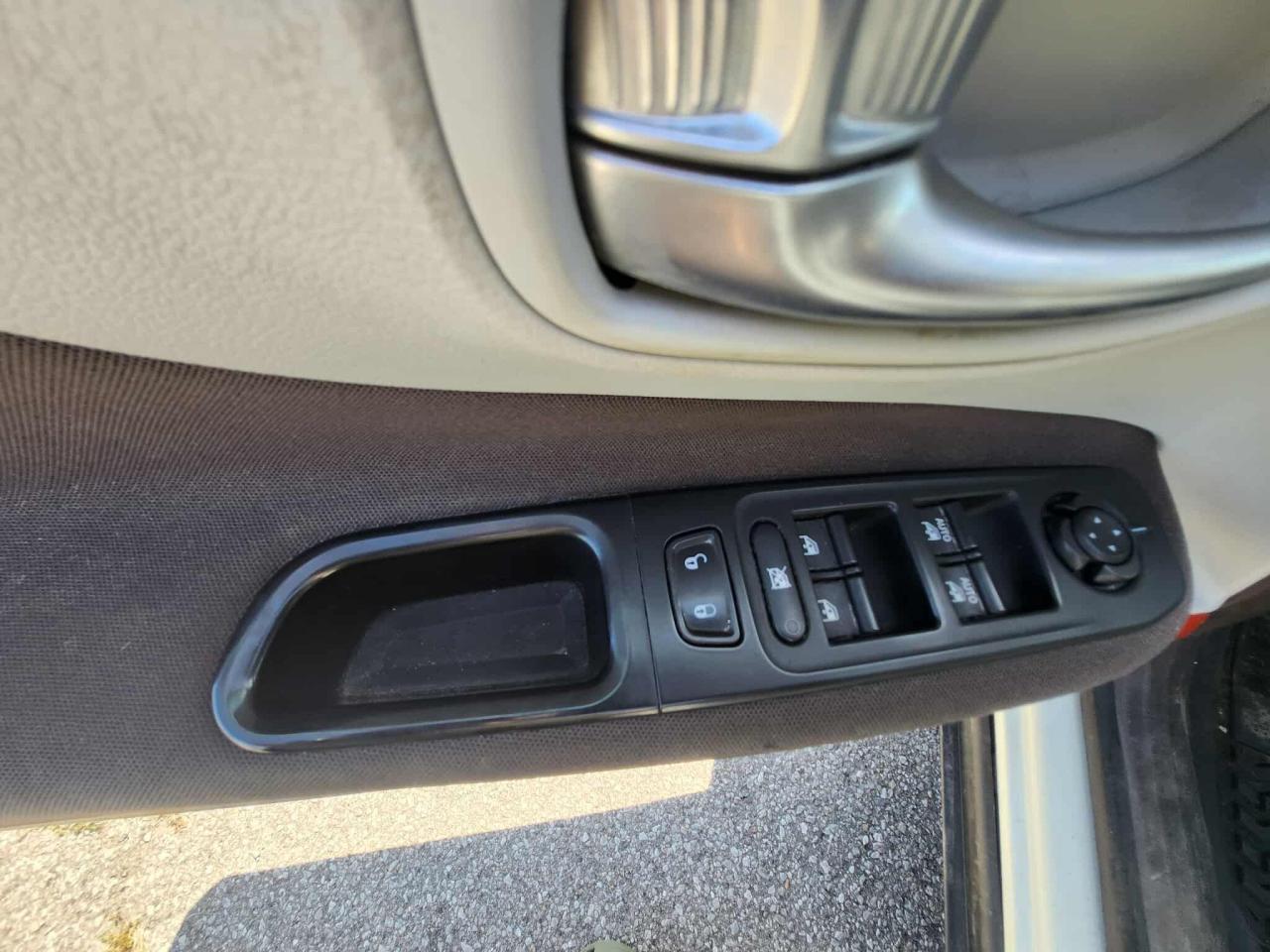 2015 Jeep Renegade 4WD 4dr - Photo #18