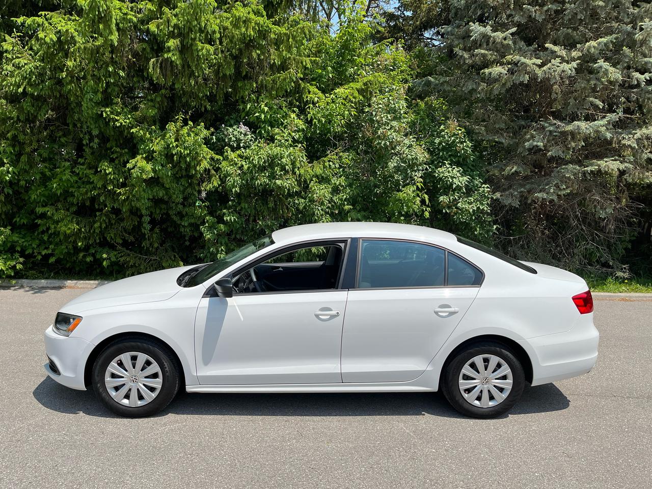 2013 Volkswagen Jetta TRENDLINE-YES,....ONLY 12,454KMS!! NOT A MISPRINT! - Photo #1