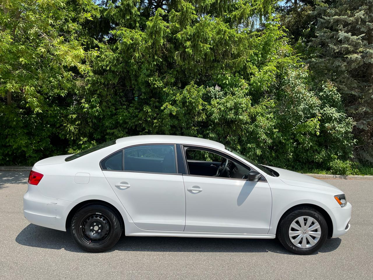 2013 Volkswagen Jetta TRENDLINE+ - Photo #4