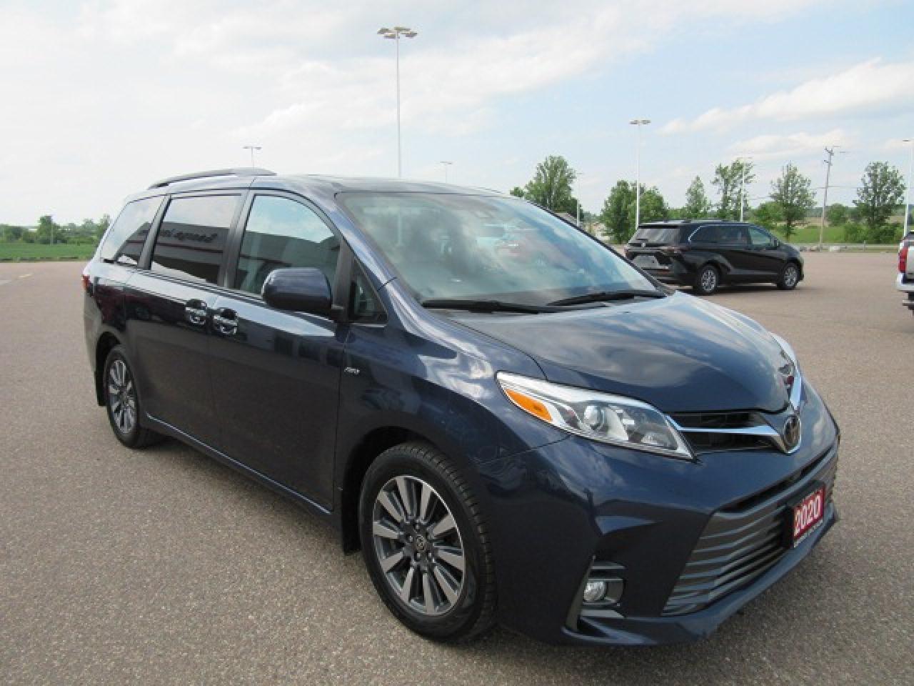 2020 Toyota Sienna XLE Photo