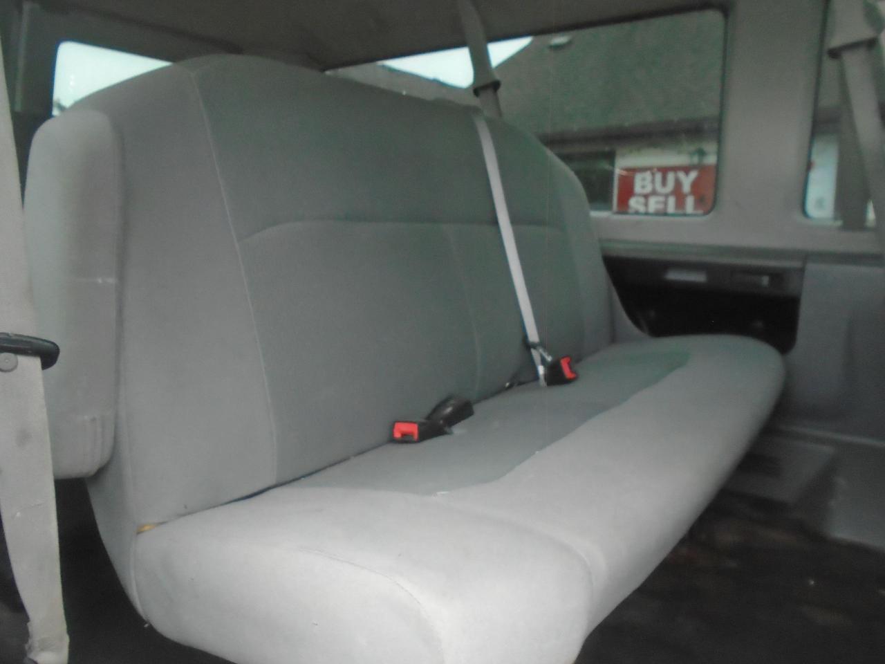 2014 Ford Club Wagon 11 passenger E-150 XLT - Photo #10