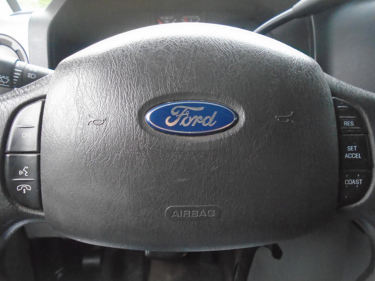 2014 Ford Club Wagon 11 passenger E-150 XLT - Photo #18