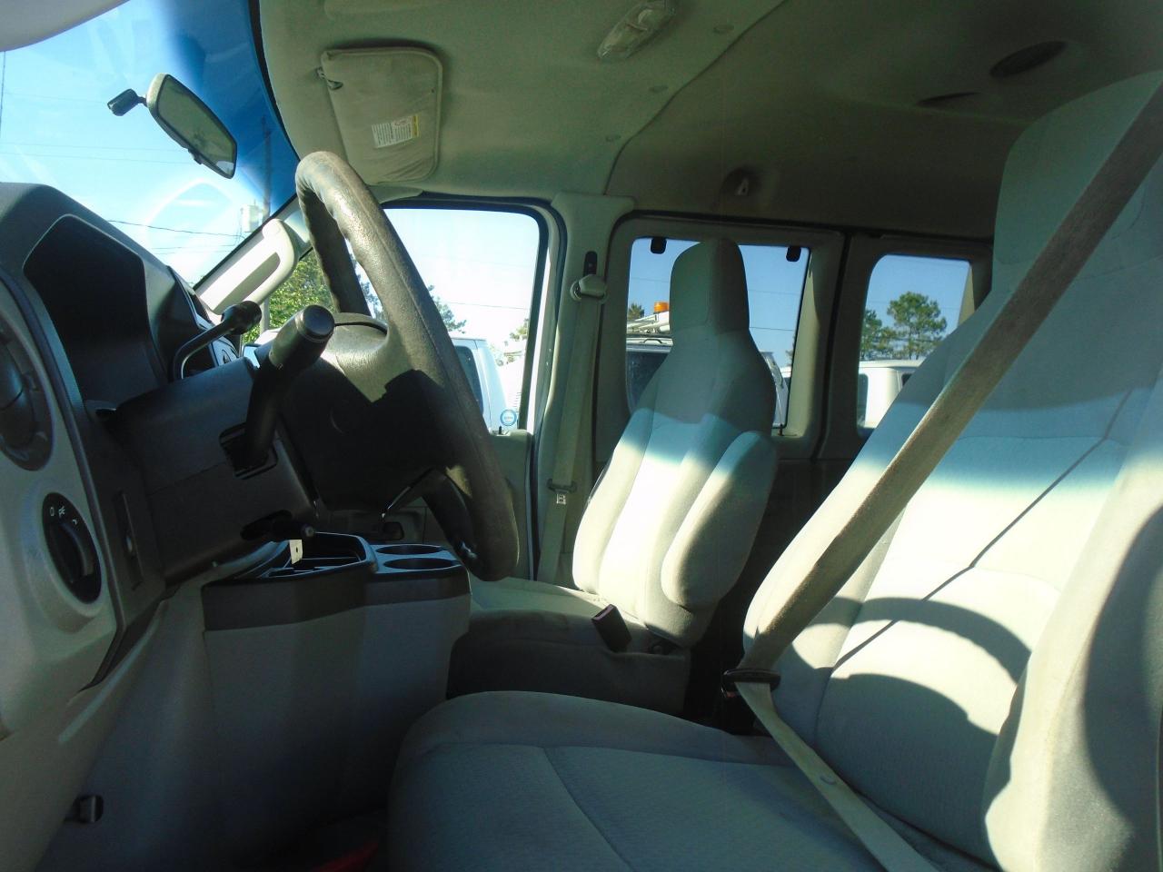 2011 Ford Club Wagon 12 PASSANGER  XLT - Photo #8