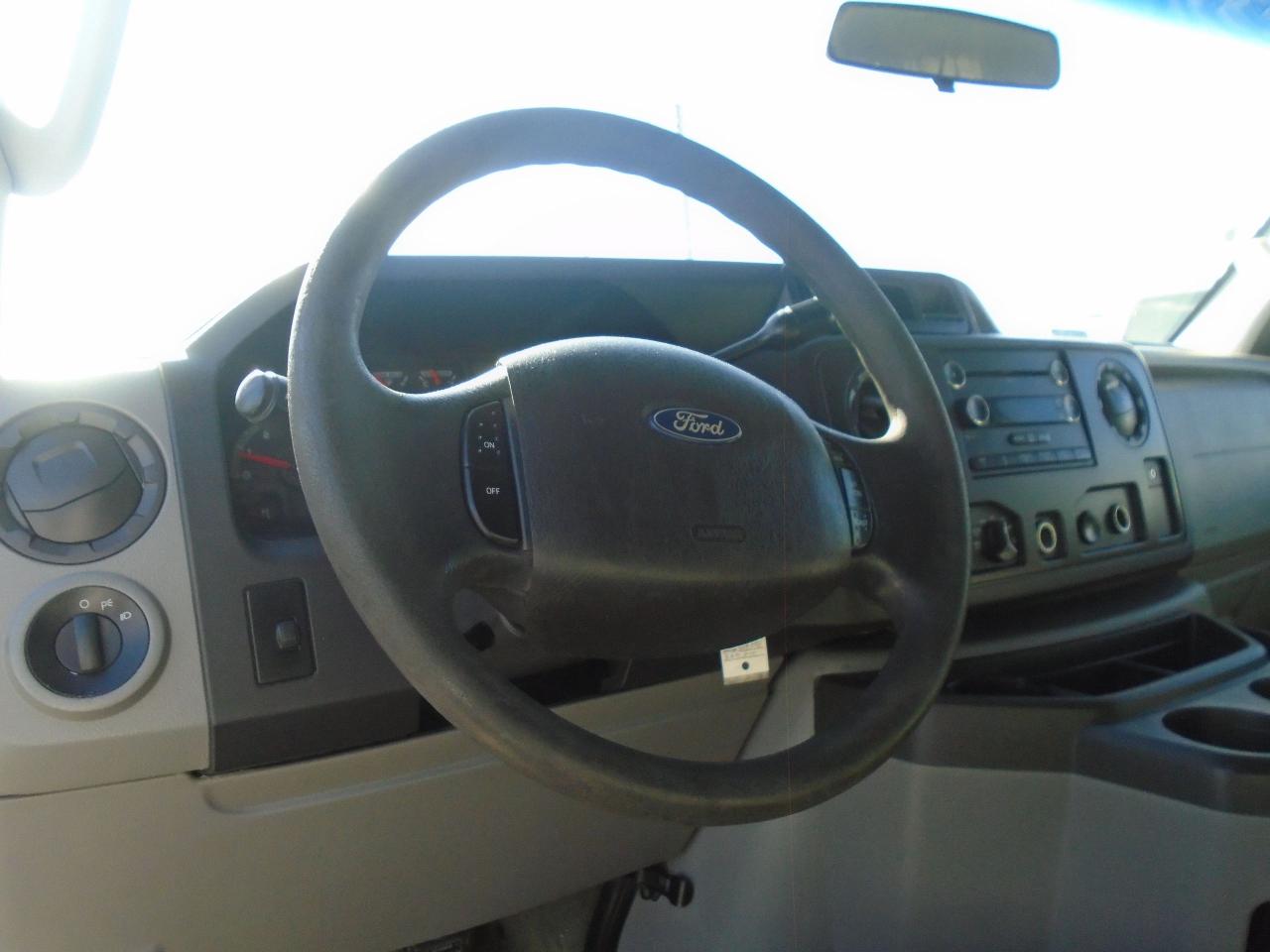 2011 Ford Club Wagon 12 PASSANGER  XLT - Photo #12