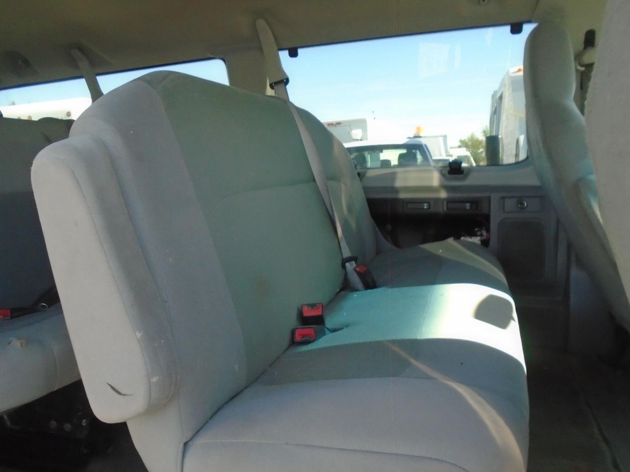 2011 Ford Club Wagon 12 PASSANGER  XLT - Photo #17