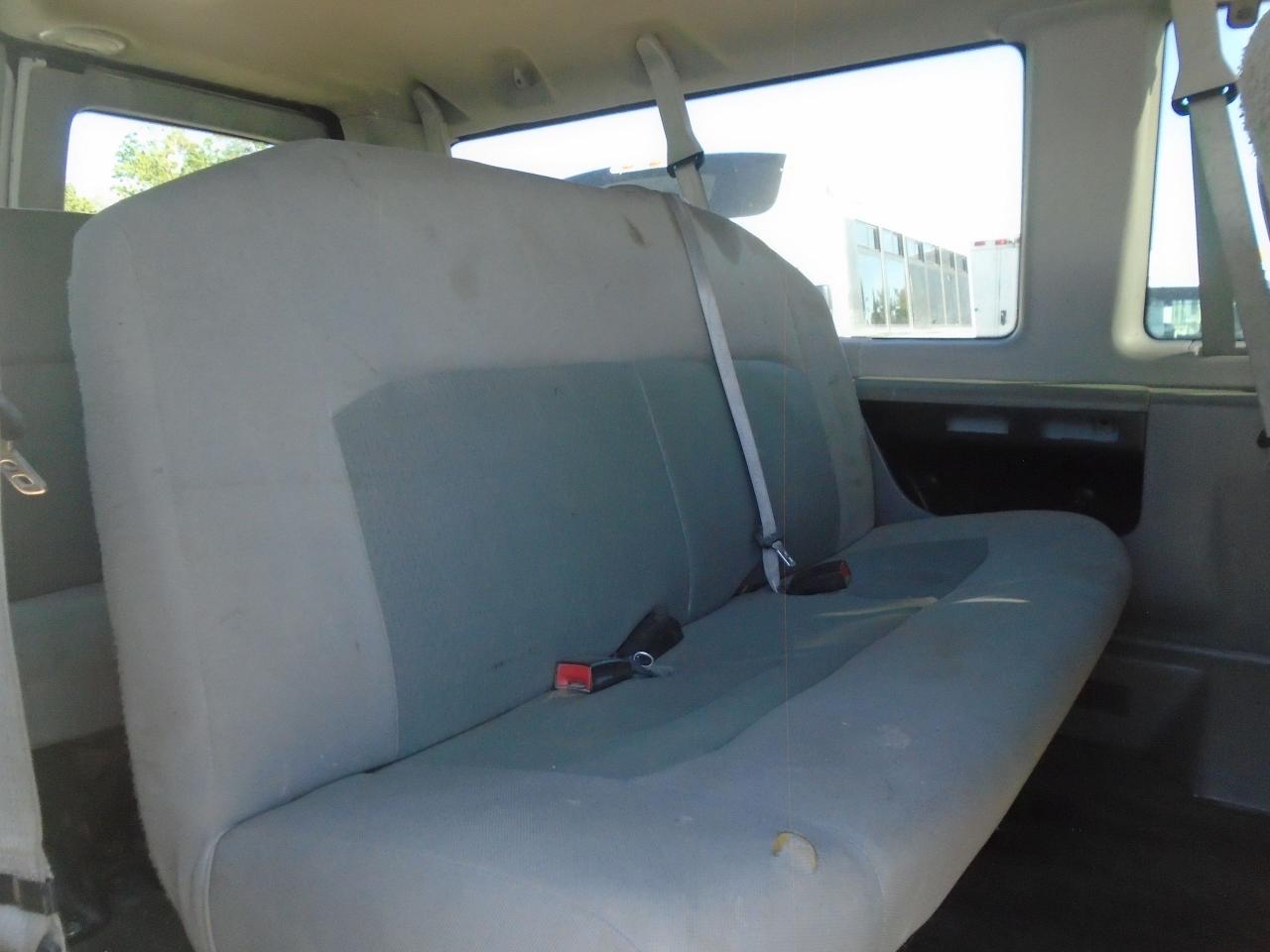 2011 Ford Club Wagon 12 PASSANGER  XLT - Photo #18