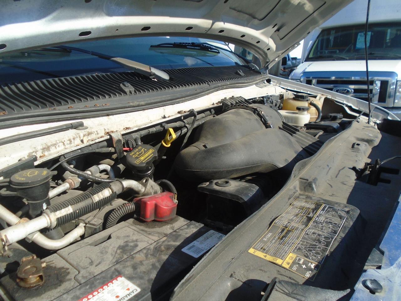 2011 Ford Club Wagon 12 PASSANGER  XLT - Photo #27