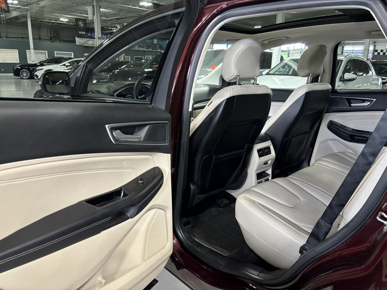 2018 Ford Edge Titanium AWD|ECOBOOST|NAV|CREAMLEATHER|PANOROOF|++ - Photo #7