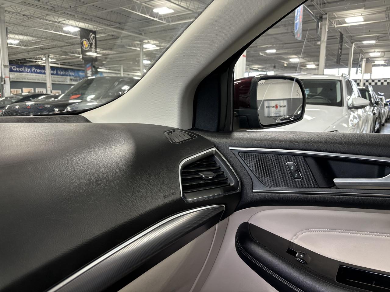 2018 Ford Edge Titanium AWD|ECOBOOST|NAV|CREAMLEATHER|PANOROOF|++ - Photo #17