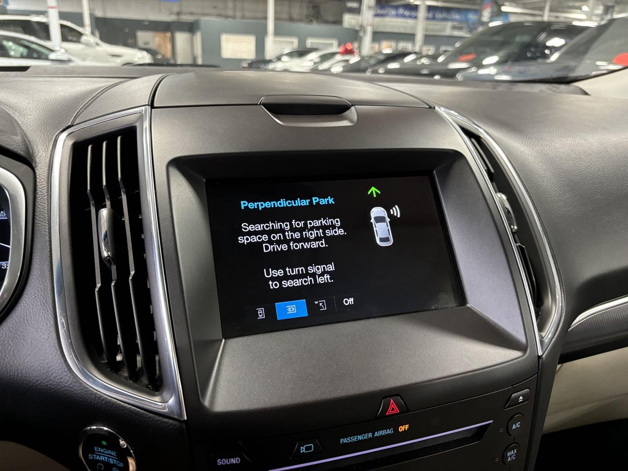 2018 Ford Edge Titanium AWD|ECOBOOST|NAV|CREAMLEATHER|PANOROOF|++ - Photo #29