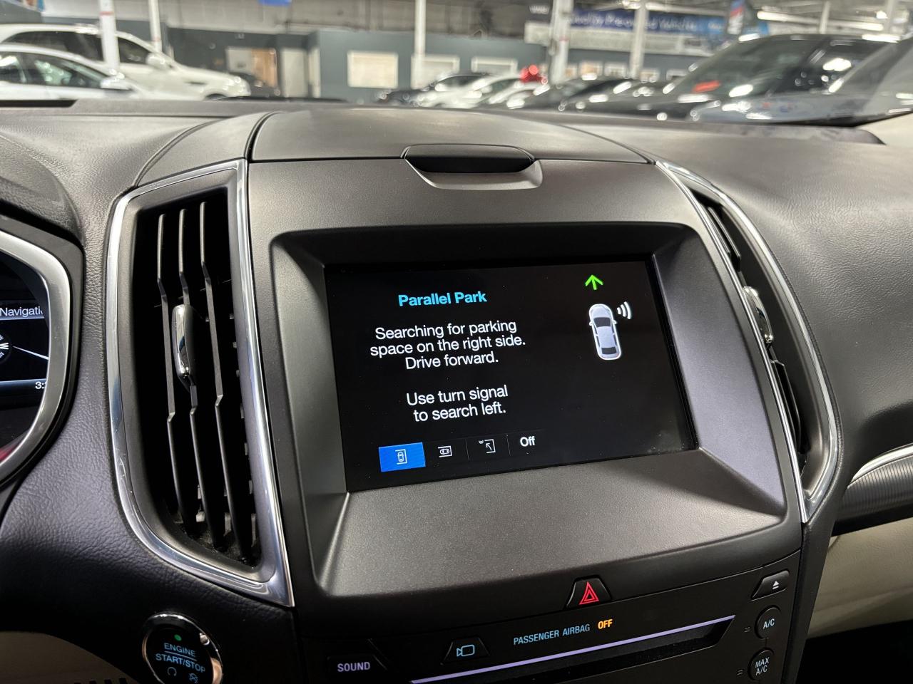 2018 Ford Edge Titanium AWD|ECOBOOST|NAV|CREAMLEATHER|PANOROOF|++ - Photo #30