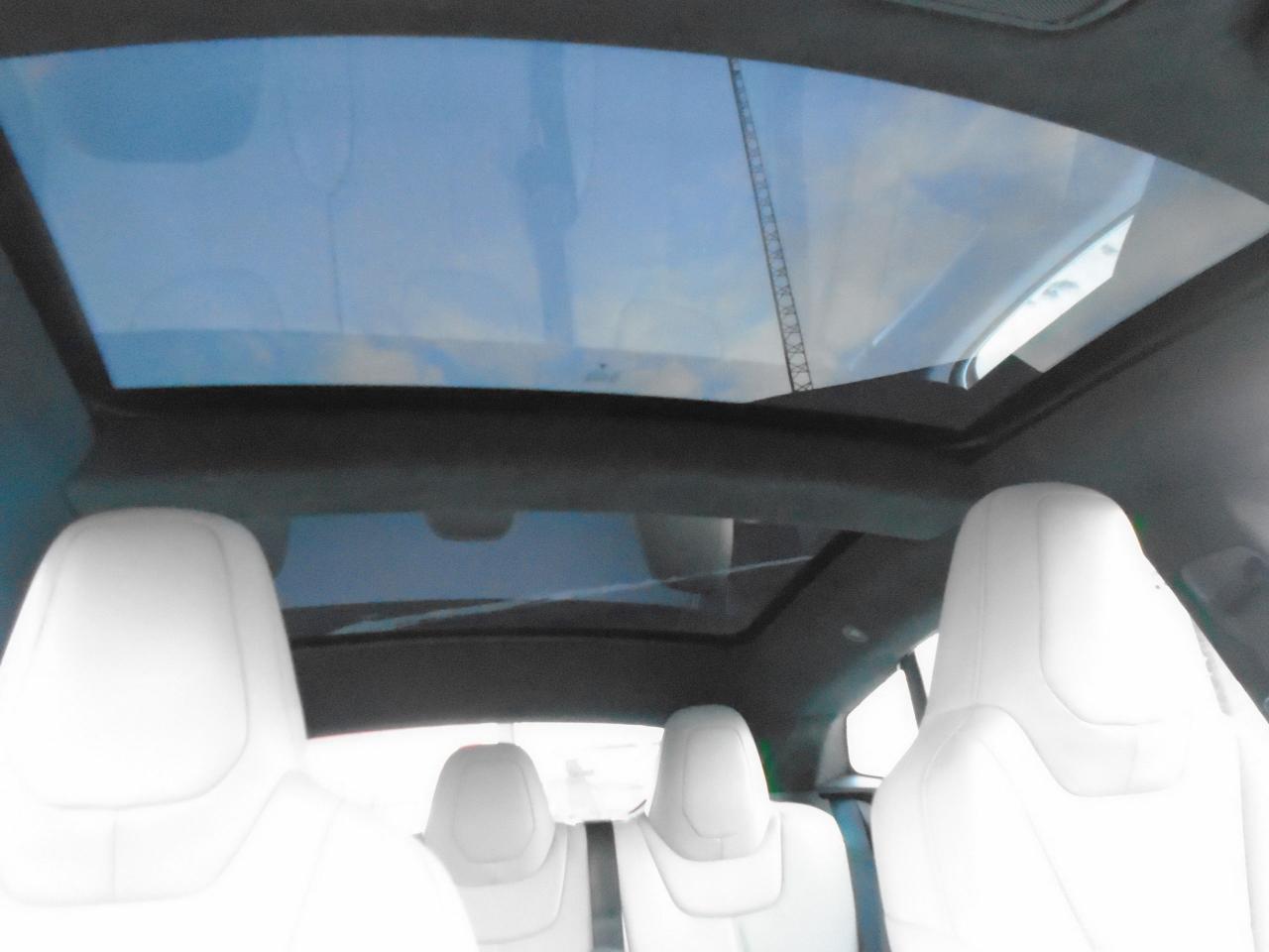 2015 Tesla Model S 85D AWD FREE SUPERCHARGE 581KM FULL CHARGE - Photo #13