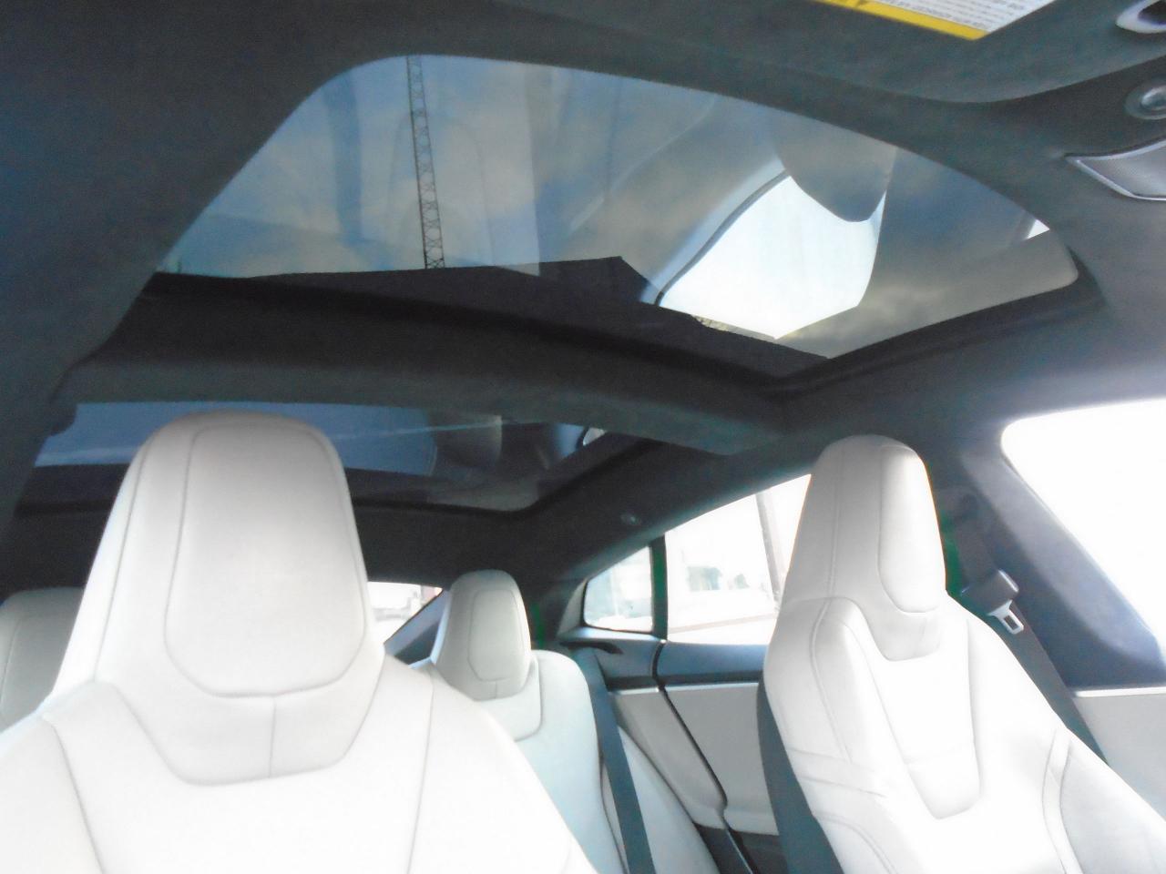 2015 Tesla Model S 85D AWD FREE SUPERCHARGE 581KM FULL CHARGE - Photo #12