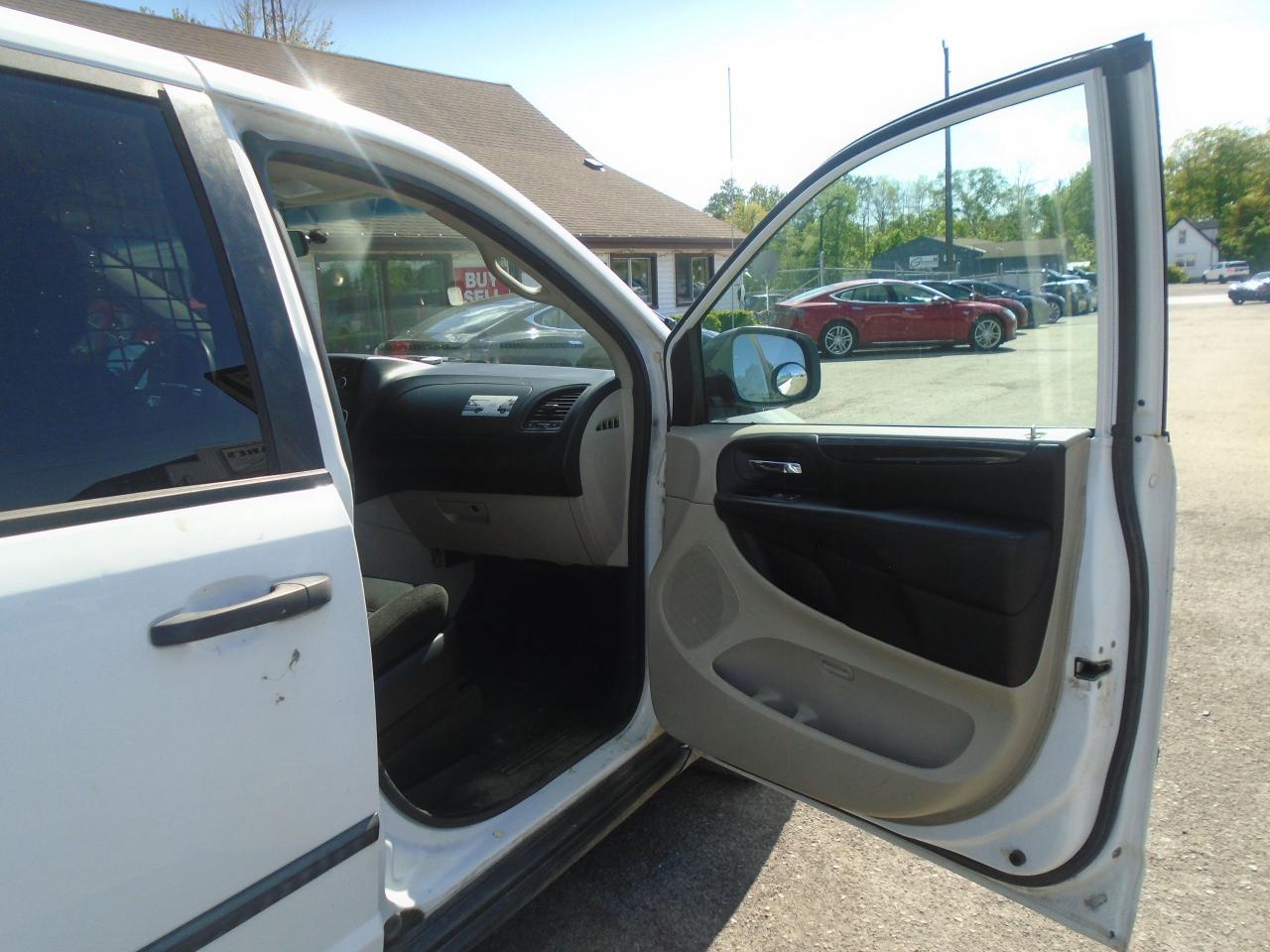 2014 RAM Cargo Van 119  WB - Photo #22